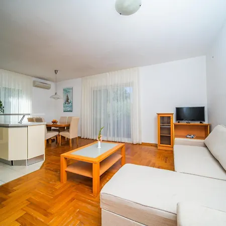 Pervanovo With Free Parking *