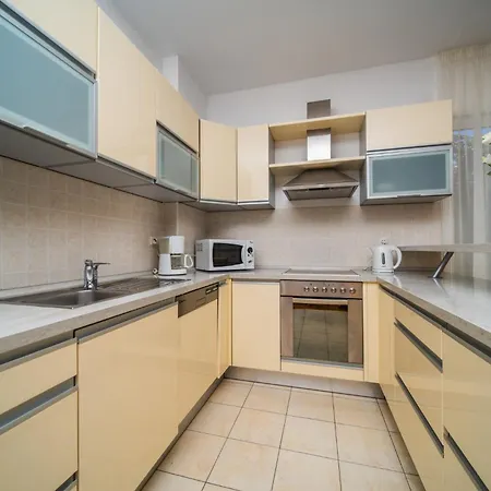 Pervanovo With Free Parking Appartement