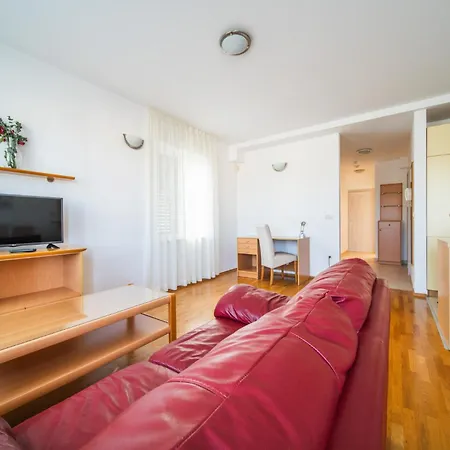 Pervanovo With Free Parking Appartement *